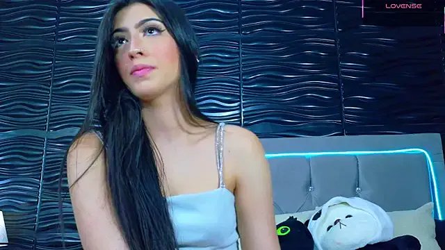 Ambar_Bull on StripChat