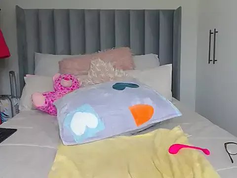 Amberbela on StripChat