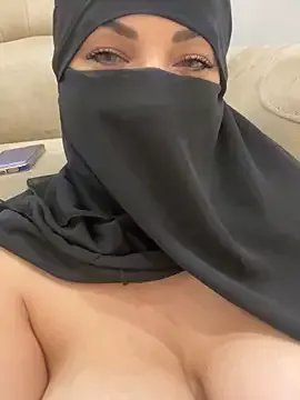 Amberonee31 on StripChat