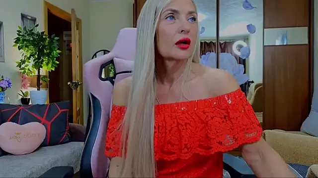 amelia_blondy on StripChat