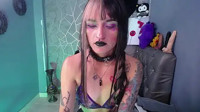 amelierouss on StripChat