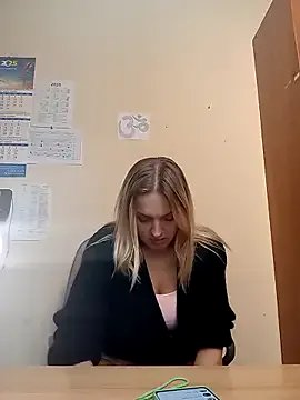 Ami_Foxy on StripChat