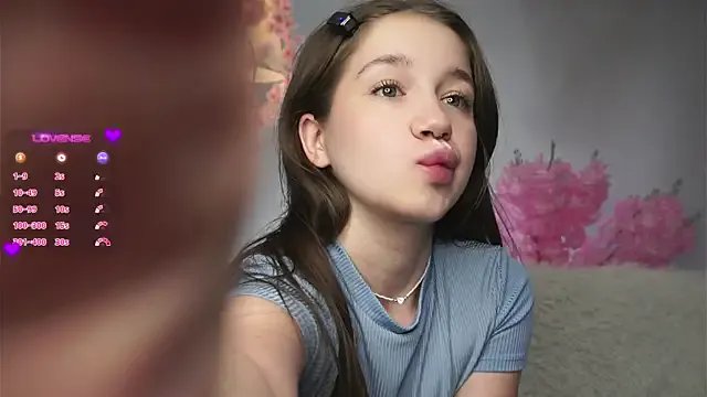 AmiLewis on StripChat