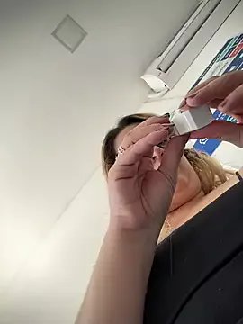 amooraaamoon on StripChat