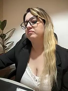 amooraaamoon on StripChat