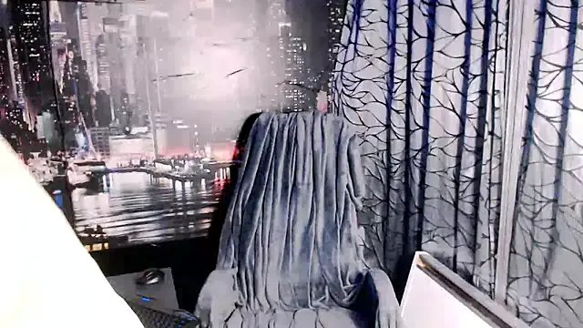 AMOURSWEET2025 on StripChat