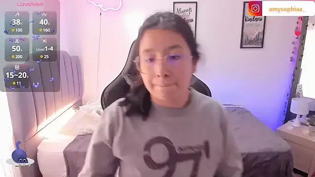 Amy_joones on StripChat