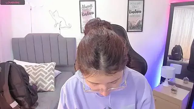 Amy_joones on StripChat