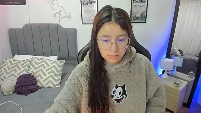 Amy_joones on StripChat