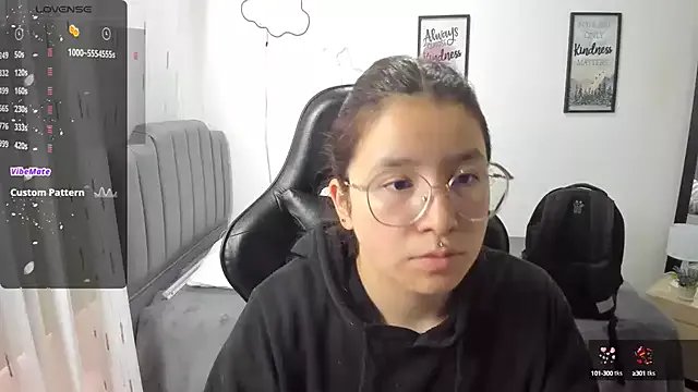 Amy_joones on StripChat