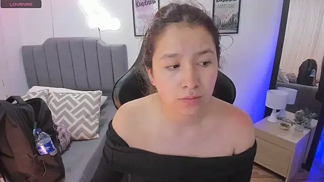 Amy_joones on StripChat