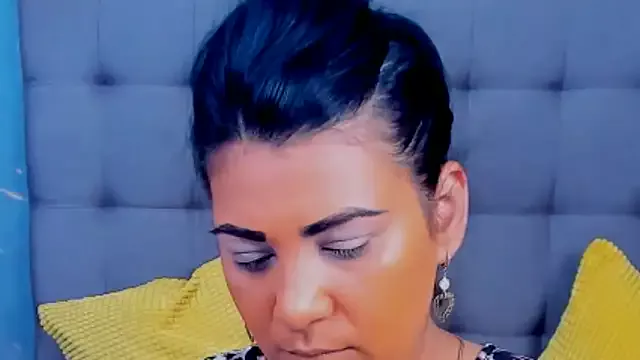 Offline AmyCubes on StripChat