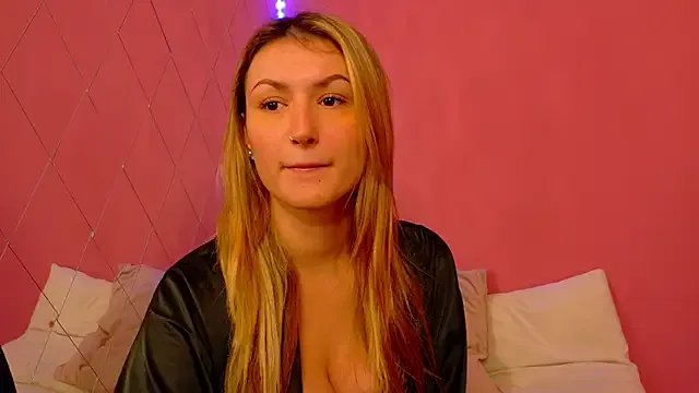 Anaayss_ on StripChat