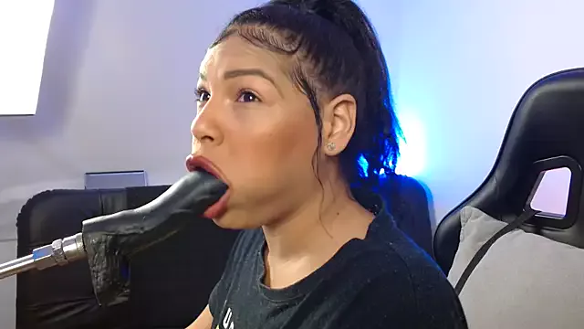 Offline Anabel693 on StripChat