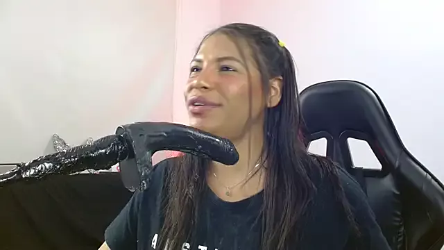 Offline Anabel693 on StripChat