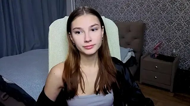 AnaHoney on StripChat