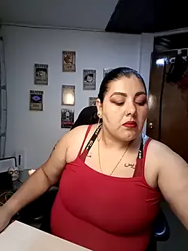 Offline AndreaKinky on StripChat