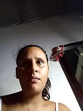 Andreita_95 on StripChat