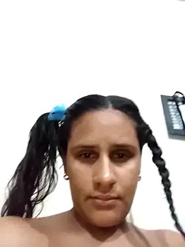 Andreita_95 on StripChat