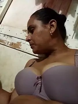 Andreita_95 on StripChat