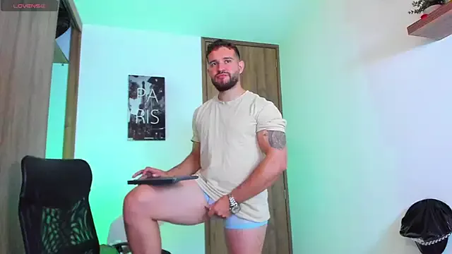 Offline AndrewDiaz on StripChat