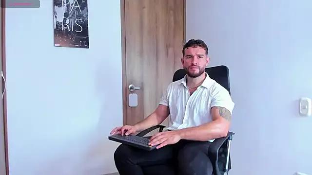 Offline AndrewDiaz on StripChat