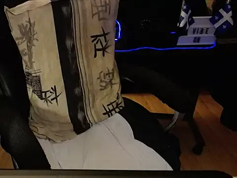 Offline angecornuXO on StripChat