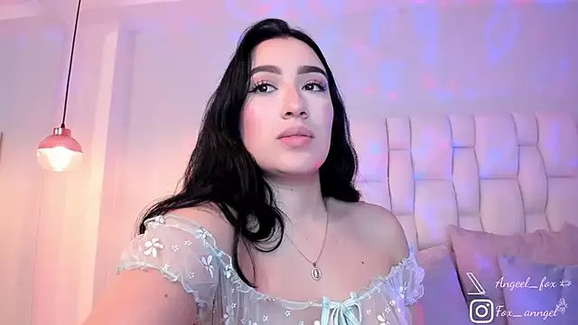 angeel_fox on StripChat