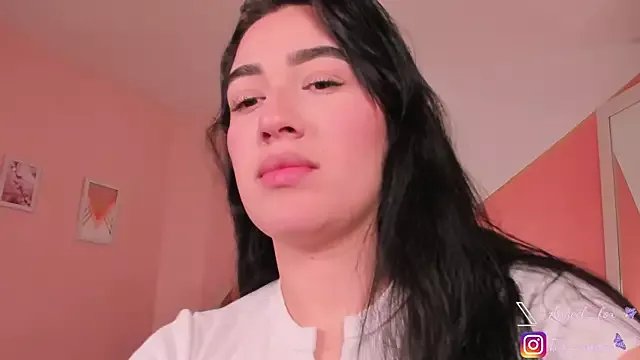 angeel_fox on StripChat