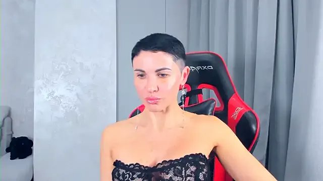 Angel_iam on StripChat