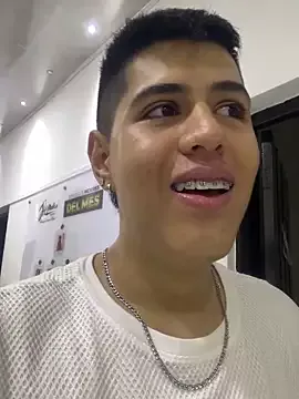 Offline Angel_Khouri on StripChat