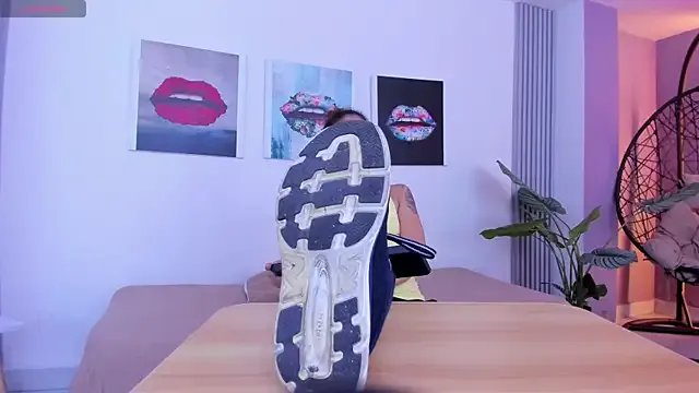 Angela_donnato on StripChat