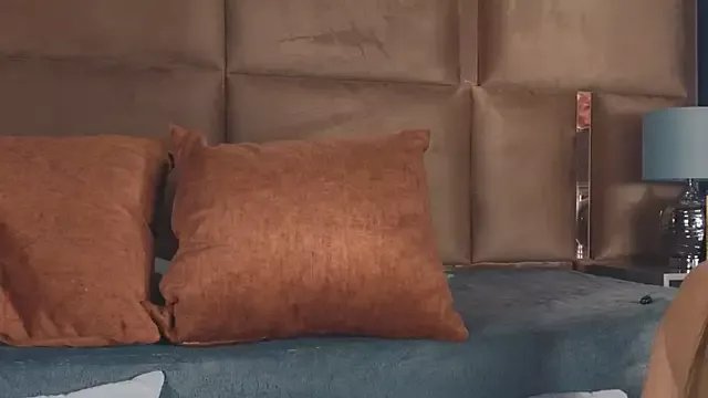 angelinepossy on StripChat