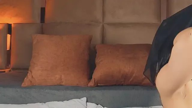 angelinepossy on StripChat