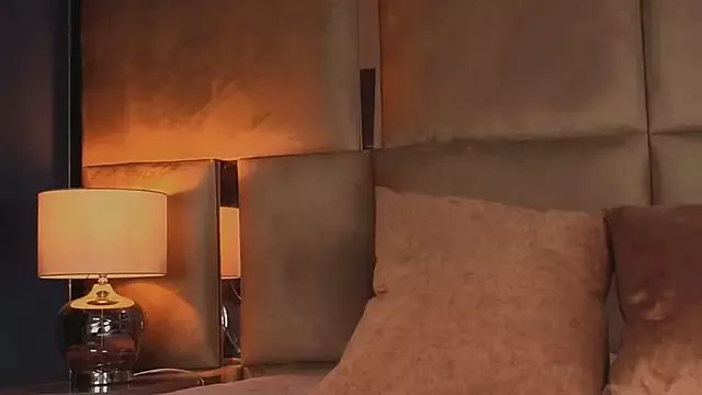 angelinepossy on StripChat