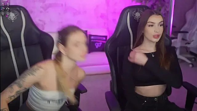 Angy_Netal on StripChat