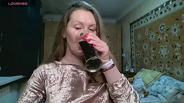 AnnaXLovers on StripChat