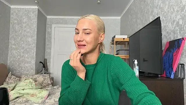 AnneBall on StripChat