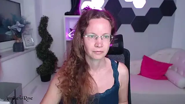 AnnikaRose on StripChat