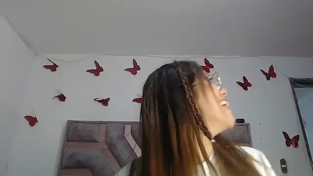 Anny-Fox on StripChat