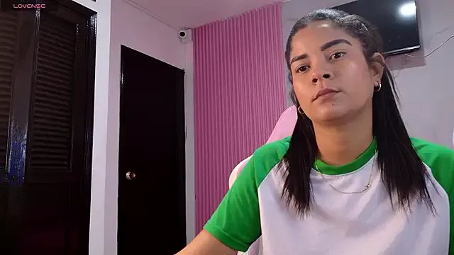 Anny20_ on StripChat