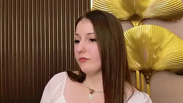 Anora_Mills on StripChat