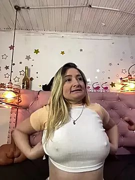 antonella87 on StripChat