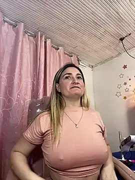 antonella87 on StripChat