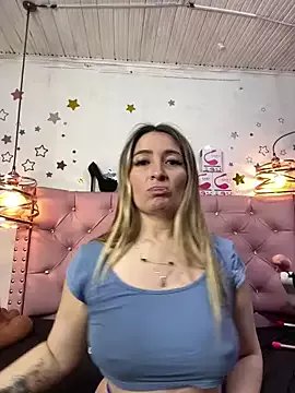 antonella87 on StripChat