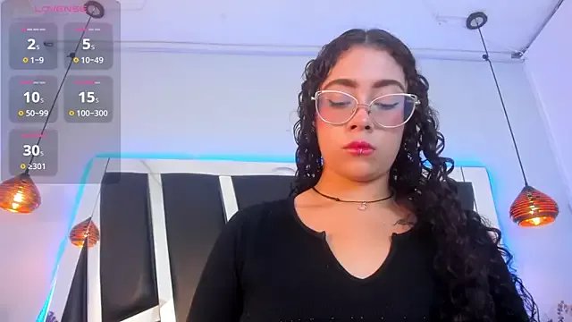 antonelllepiercee on StripChat