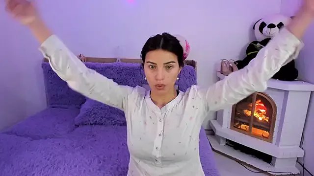 Arenne_rouse on StripChat