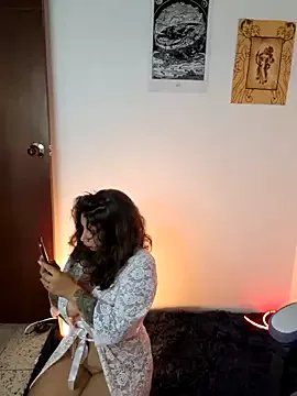 Aria_Bennett21 on StripChat