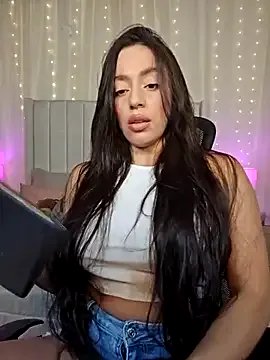 AriadnaTaylor on StripChat