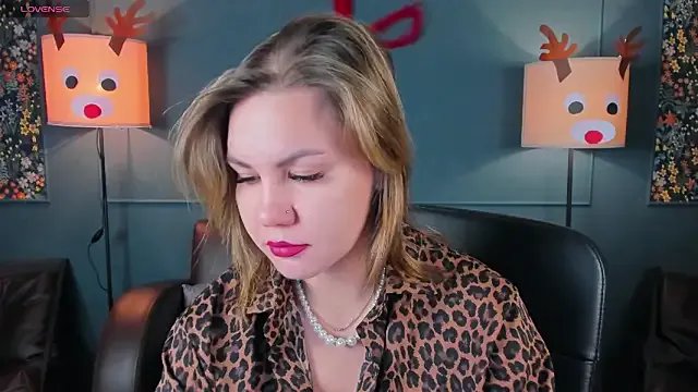 AriaEven on StripChat